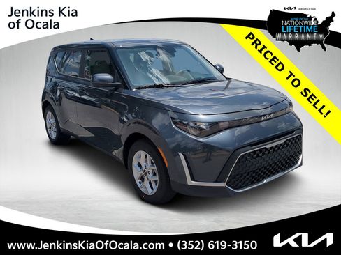 New 2025 Kia Soul LX image 1