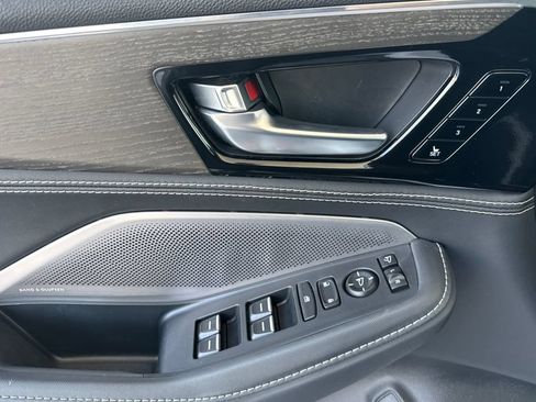 Certified 2025 Acura MDX SH-AWD w/ Advance Package image 15