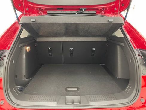 New 2026 Chevrolet Trax LT w/ Driver Confidence Package FWD image 10