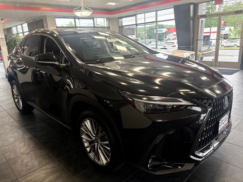 Used 2025 Lexus NX 350 AWD w/ Cold Area Package image 17