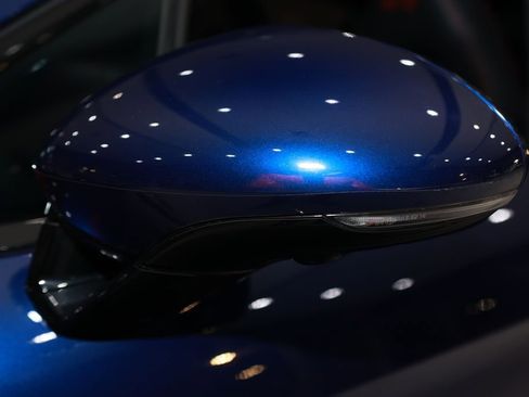 Used 2021 Porsche Panamera GTS w/ Premium Package image 40