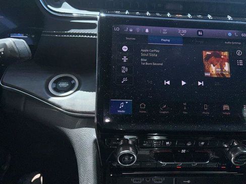 Used 2021 Jeep Grand Cherokee L Overland w/ Luxury Tech Group IV image 10