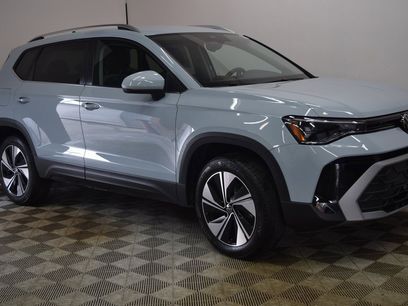 New 2025 Volkswagen Taos SE