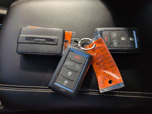Certified 2023 Jeep Grand Cherokee Altitude AWD/4WD image 27