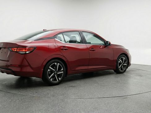 Used 2025 Nissan Sentra SV image 9