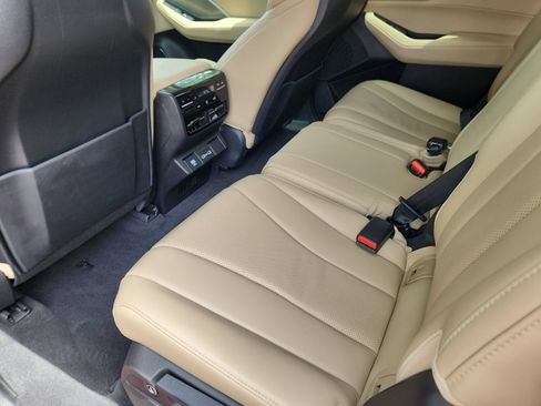 Used 2024 Acura MDX SH-AWD w/ Technology Package image 11
