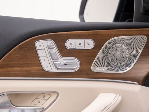 Certified 2025 Mercedes-Benz GLS 450 4MATIC image 14