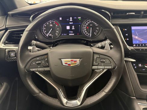 Used 2023 Cadillac XT6 Sport image 16