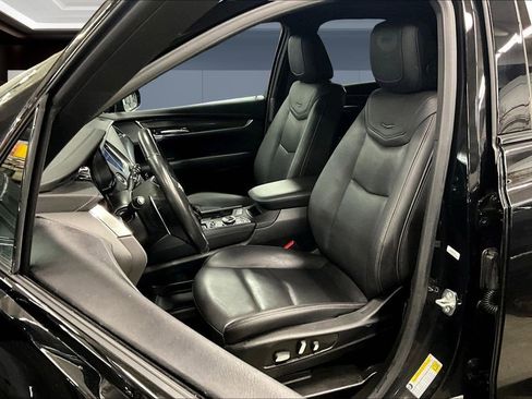 Certified 2024 Cadillac XT5 Sportv w/ LPO, Floor Liner Package AWD/4WD image 21
