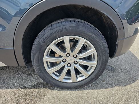 Used 2019 Cadillac XT4 Premium Luxury w/ Technology Package AWD/4WD image 34