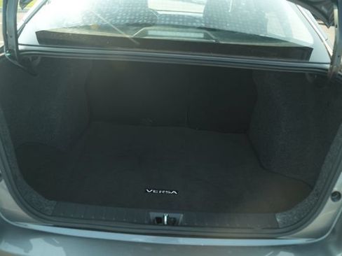 Used 2025 Nissan Versa SV FWD image 18