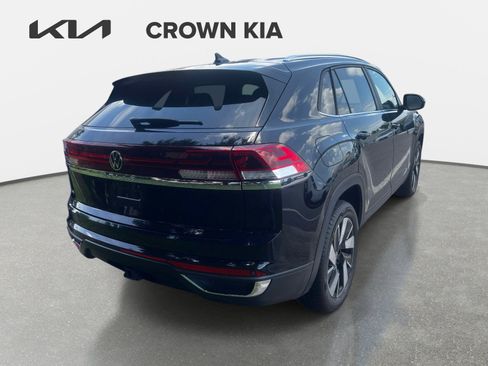 Used 2024 Volkswagen Atlas Cross Sport SE FWD image 37
