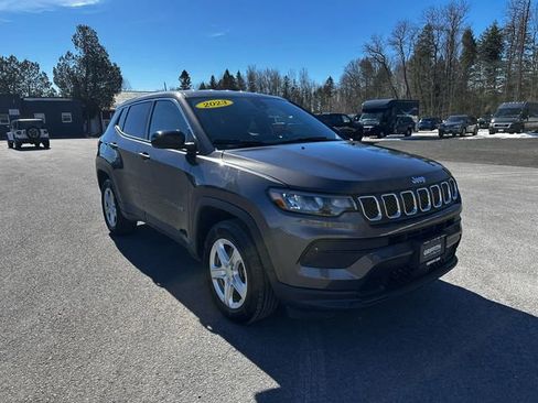 Used 2023 Jeep Compass Sport AWD/4WD image 7