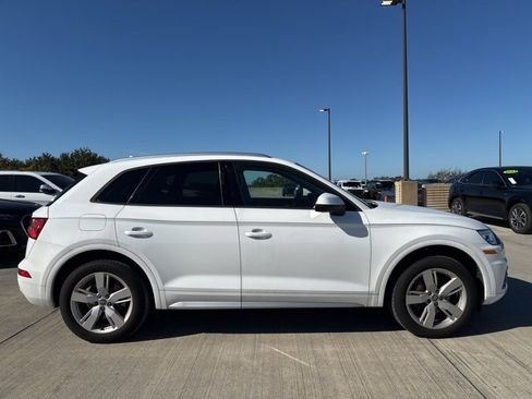 Used 2018 Audi Q5 2.0T Premium image 2