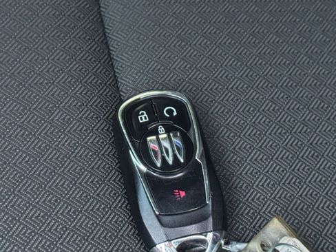 Used 2025 Buick Encore GX Preferred image 23
