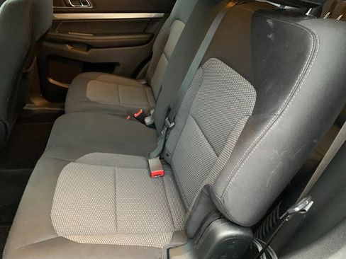 Used 2018 Ford Explorer XLT image 21