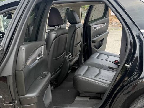 Used 2017 Cadillac XT5 Luxury AWD/4WD image 6