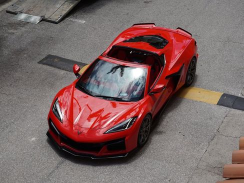 Used 2024 Chevrolet Corvette Z06 w/ Stealth Interior Trim Package image 61