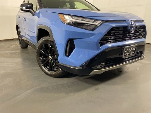 Used 2023 Toyota RAV4 XSE AWD/4WD image 3