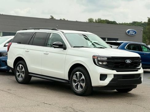 New 2027 Ford Expedition Active AWD/4WD image 35