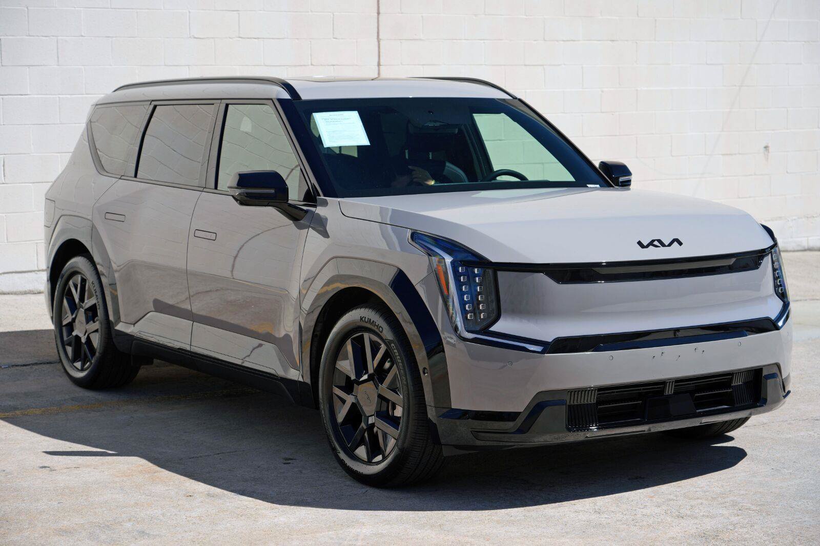 Used 2026 Kia EV9 Land w/ Nightfall Edition Package AWD/4WD image 57