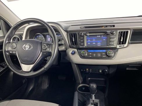Used 2018 Toyota RAV4 XLE image 15