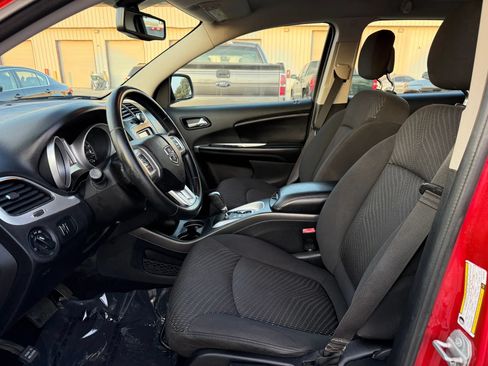 Used 2015 Dodge Journey American Value Package w/ Flexible Seating Group FWD image 2