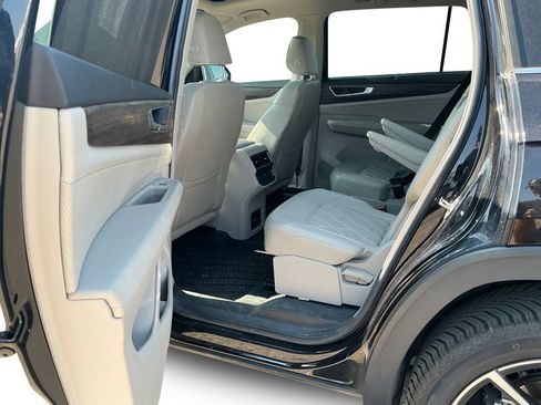 Used 2024 Volkswagen Atlas SEL Premium R-Line AWD/4WD image 21