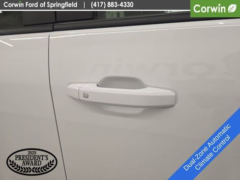 Used 2025 Chevrolet Silverado 2500 LT w/ Convenience Package AWD/4WD image 9
