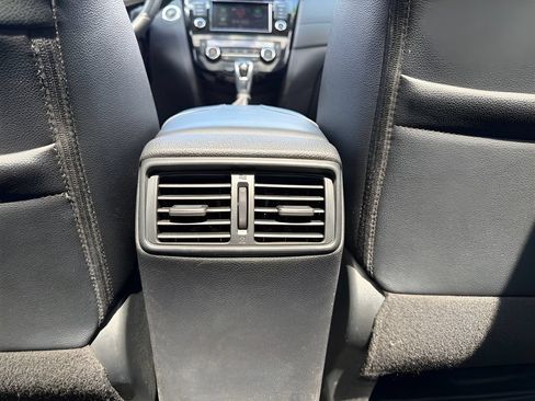 Used 2019 Nissan Rogue SL w/ Premium Package AWD/4WD image 23