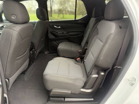Used 2024 Chevrolet Traverse LT AWD/4WD image 11