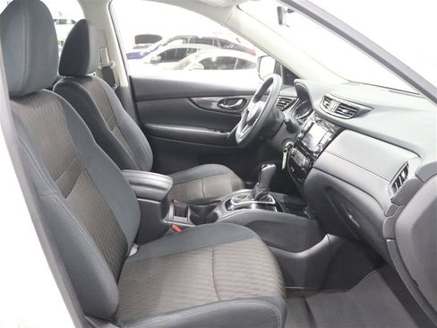 Used 2018 Nissan Rogue S AWD/4WD image 19