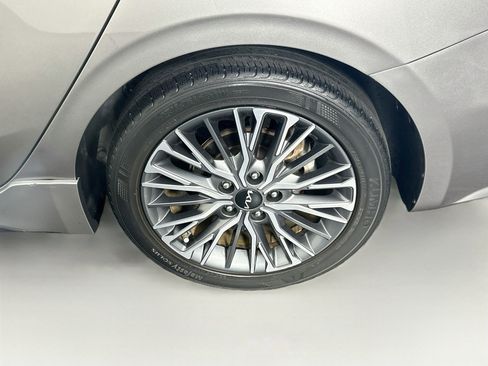 Used 2022 Kia Forte GT-Line FWD image 11