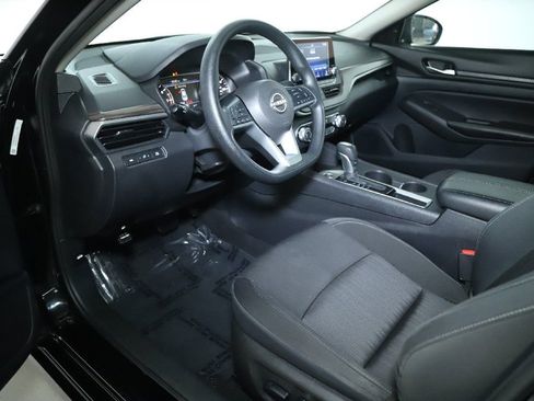 Certified 2025 Nissan Altima 2.5 SV FWD image 17