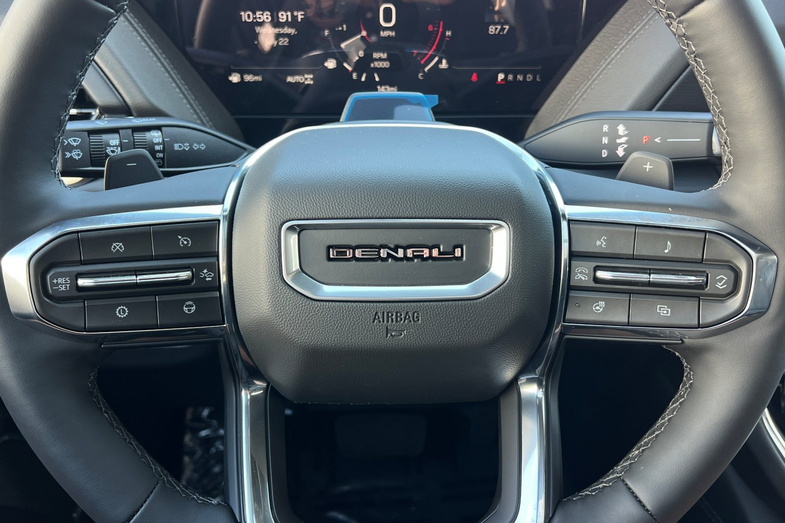 New 2026 GMC Yukon Denali w/ Denali Reserve Package AWD/4WD image 28