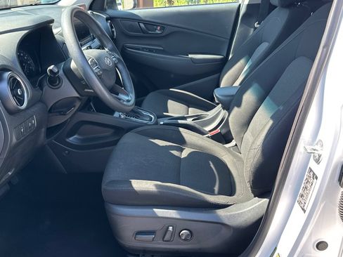Used 2023 Hyundai Kona SEL FWD image 9