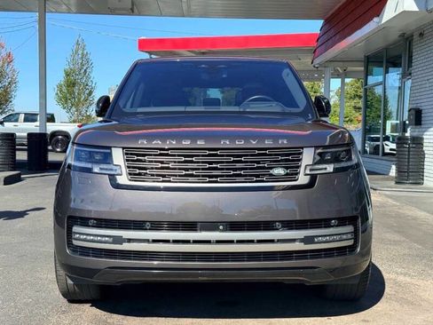 Used 2023 Land Rover Range Rover SE image 7