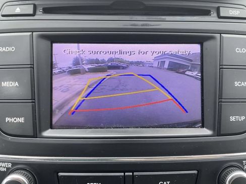Used 2017 Hyundai Santa Fe Sport FWD image 28