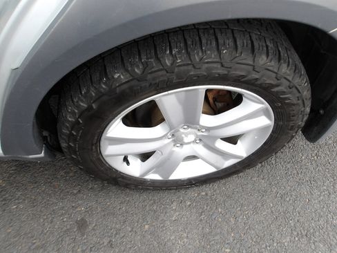 Used 2005 Subaru Outback 3.0R Limited image 23