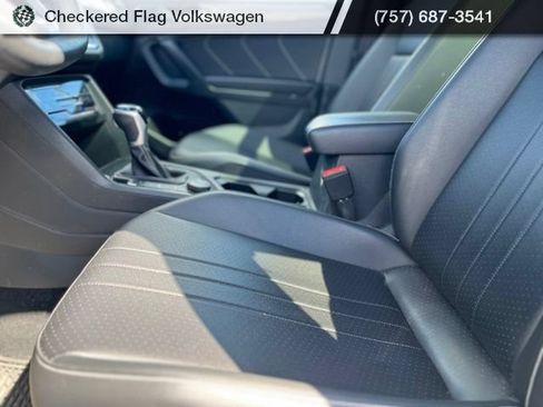 Used 2024 Volkswagen Tiguan SE R-Line AWD/4WD image 23