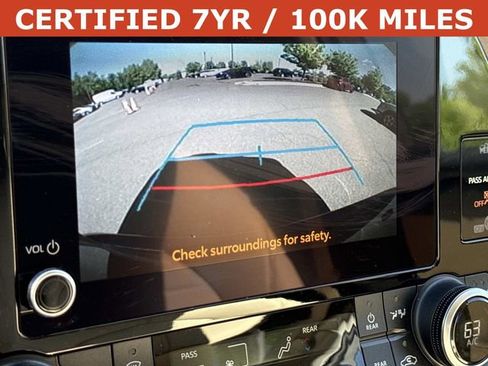 Used 2023 Toyota Highlander XLE AWD/4WD image 21