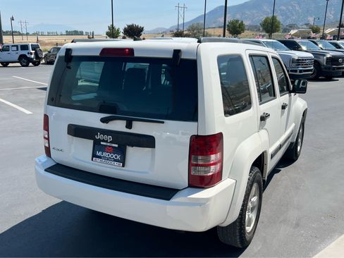 Used 2010 Jeep Liberty Sport AWD/4WD image 8