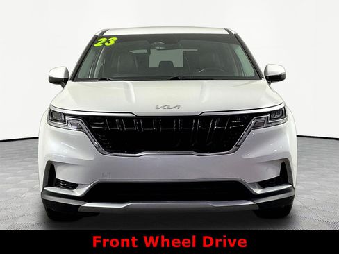 Used 2023 Kia Carnival LX FWD image 2