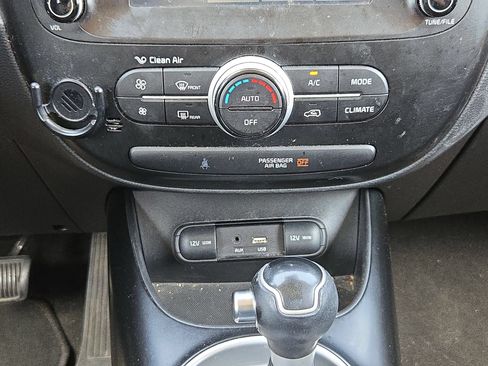 Used 2018 Kia Soul + FWD image 18