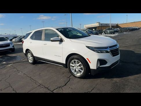 Certified 2022 Chevrolet Equinox LT image 2