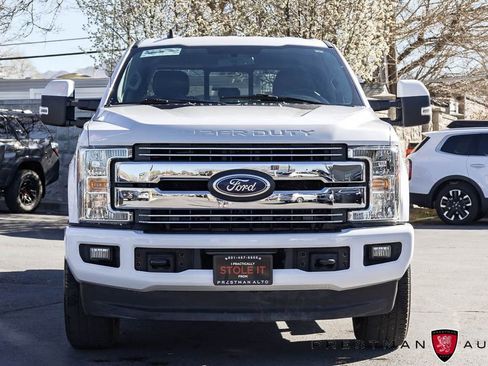 Used 2019 Ford F250 Lariat w/ Lariat Value Package image 19