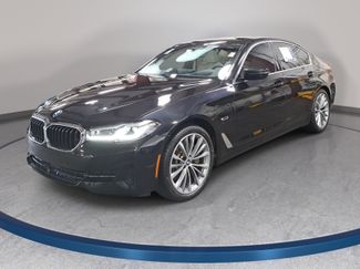 Used 2023 BMW 530e xDrive w/ Premium Package AWD/4WD video 1