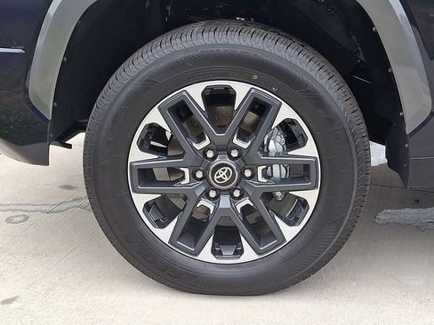 Certified 2026 Toyota Tundra Limited AWD/4WD image 8