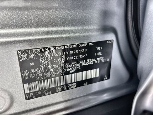 Used 2025 Toyota RAV4 XLE w/ Convenience Package FWD image 28