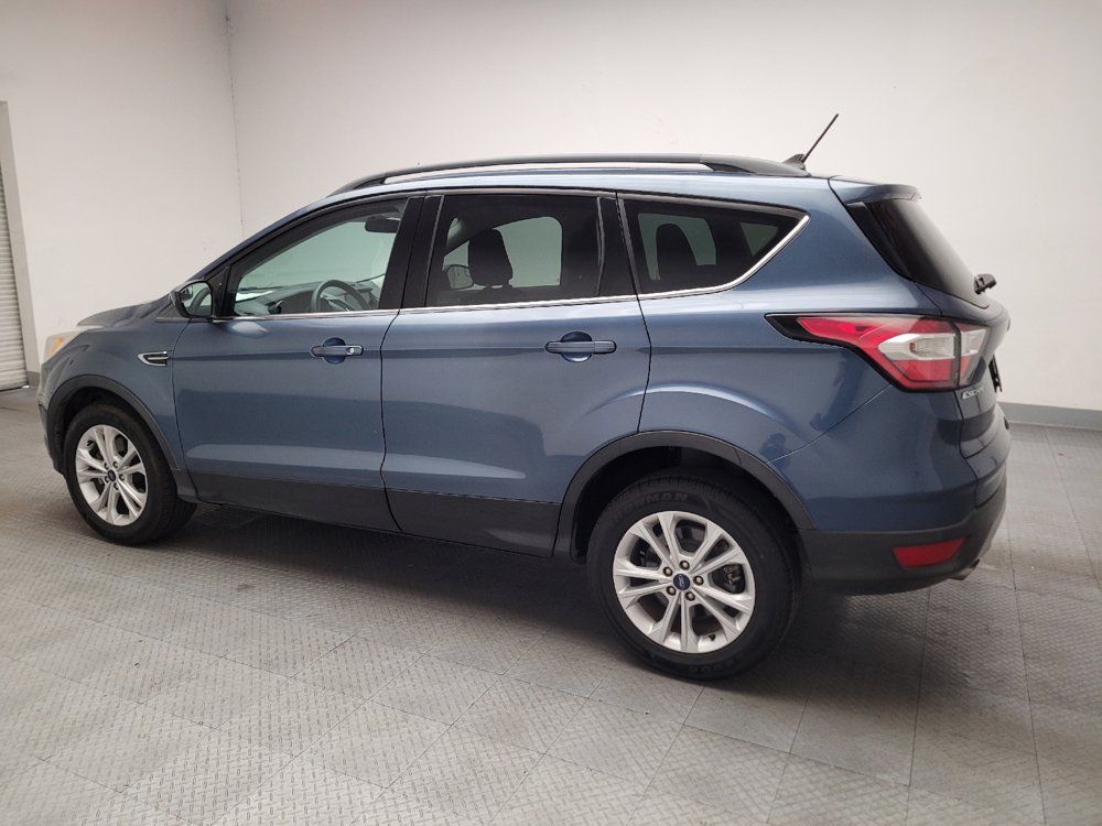 Used 2018 Ford Escape SE w/ SE Sync 3 Package AWD/4WD image 3